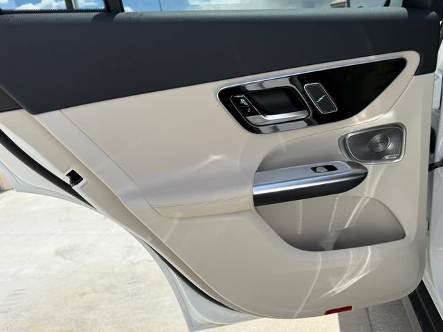 Certified 2025 Mercedes-Benz GLC 300 4MATIC image 32