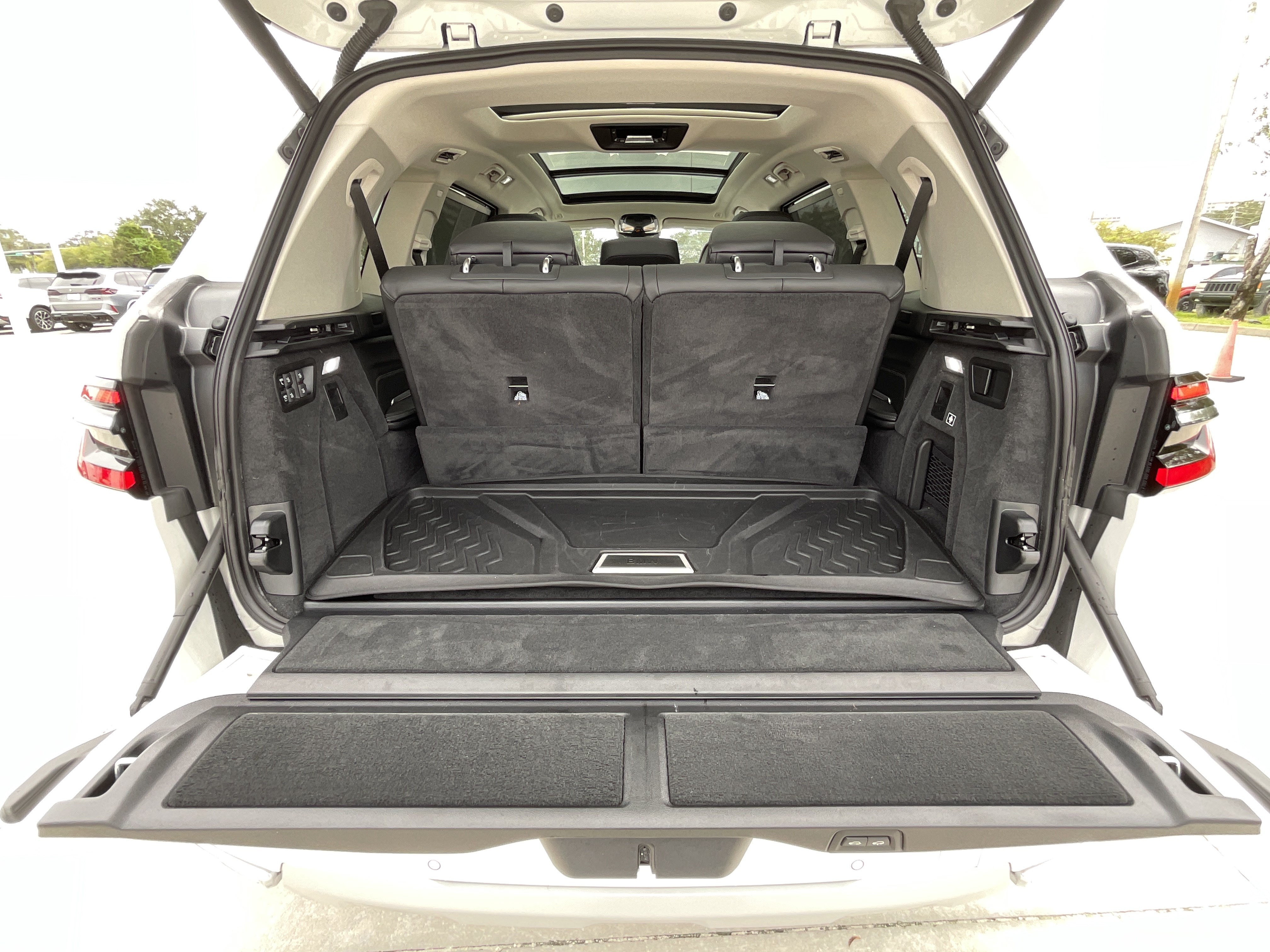 Certified 2026 BMW X7 xDrive40i w/ Premium Package AWD/4WD image 33