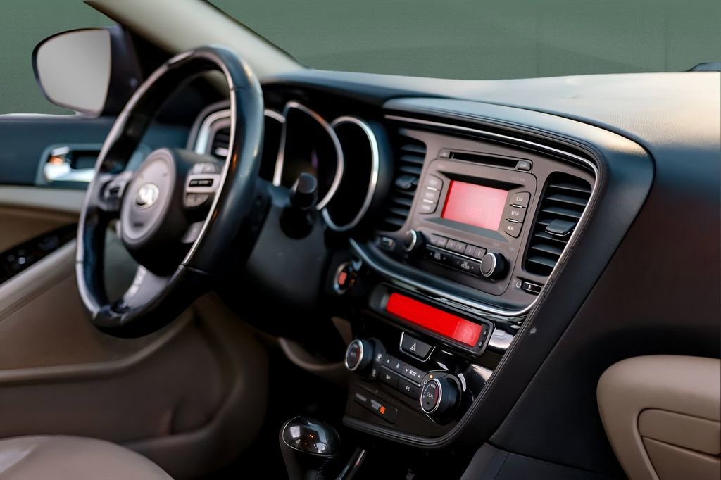 Used 2014 Kia Optima EX w/ Paint Protection Film Package image 17