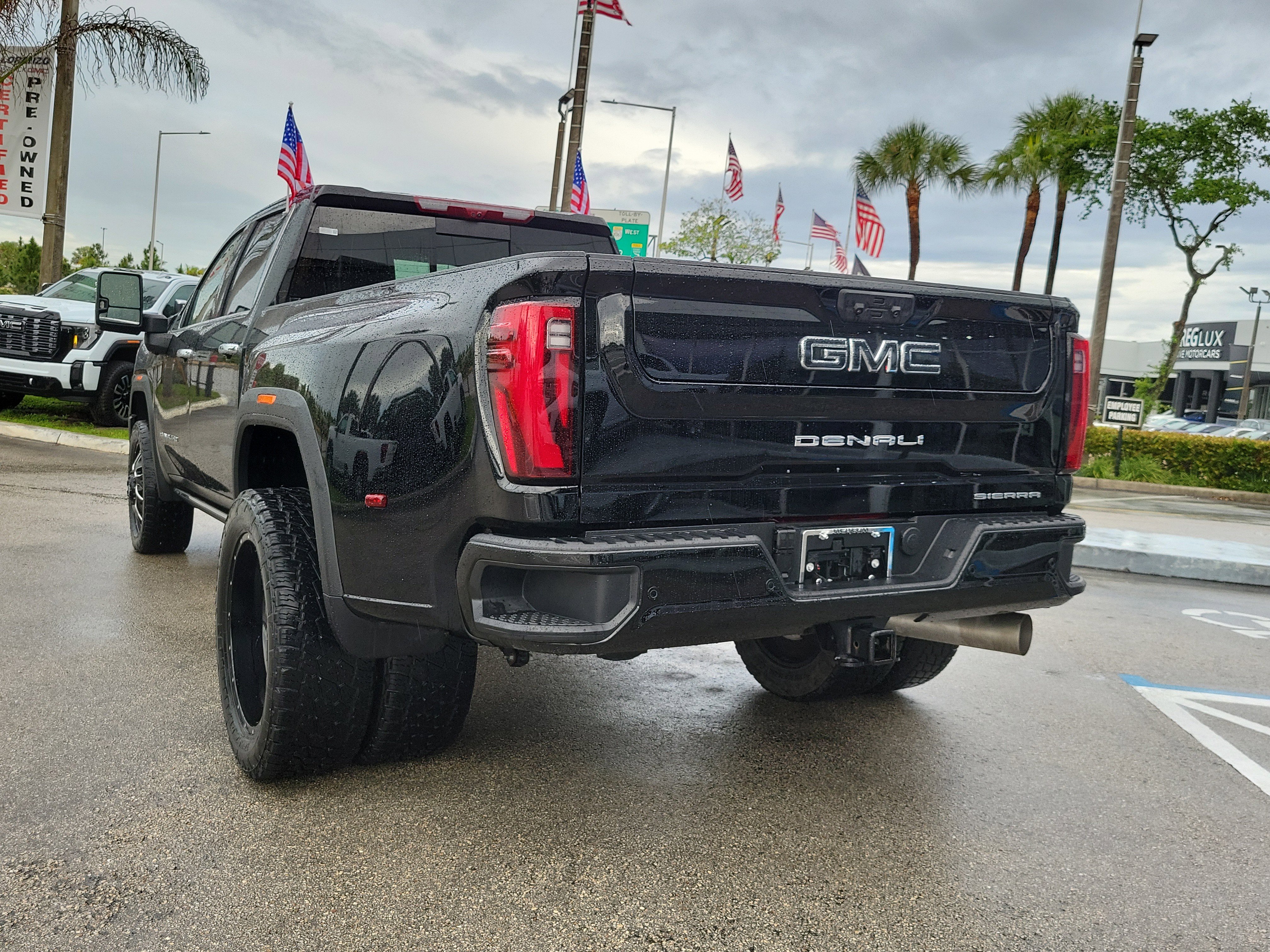 Used 2025 GMC Sierra 3500 Denali Ultimate image 7