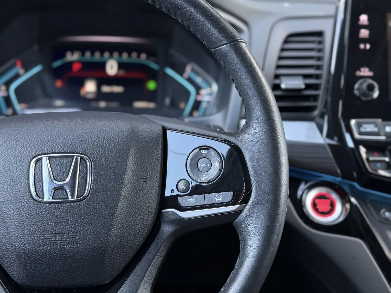 Used 2024 Honda Odyssey Elite image 26