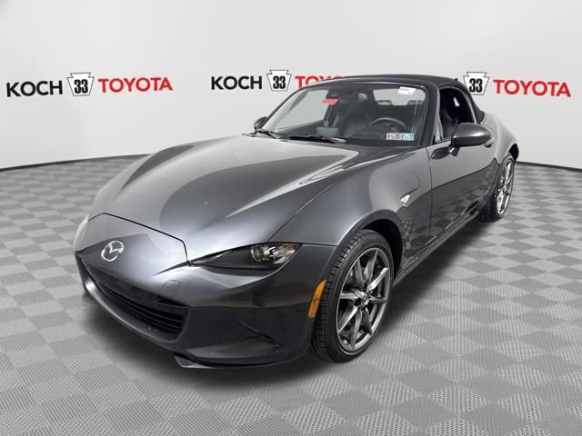 Used 2023 MAZDA MX-5 Miata Grand Touring image 3