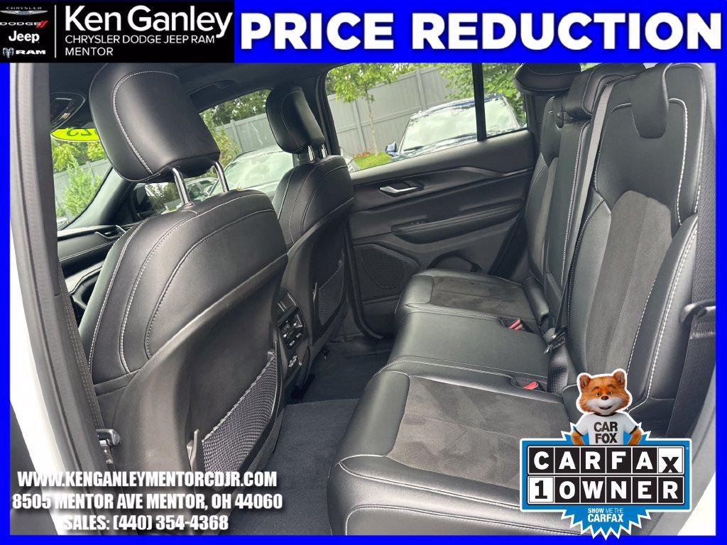Used 2023 Jeep Grand Cherokee Altitude AWD/4WD image 23