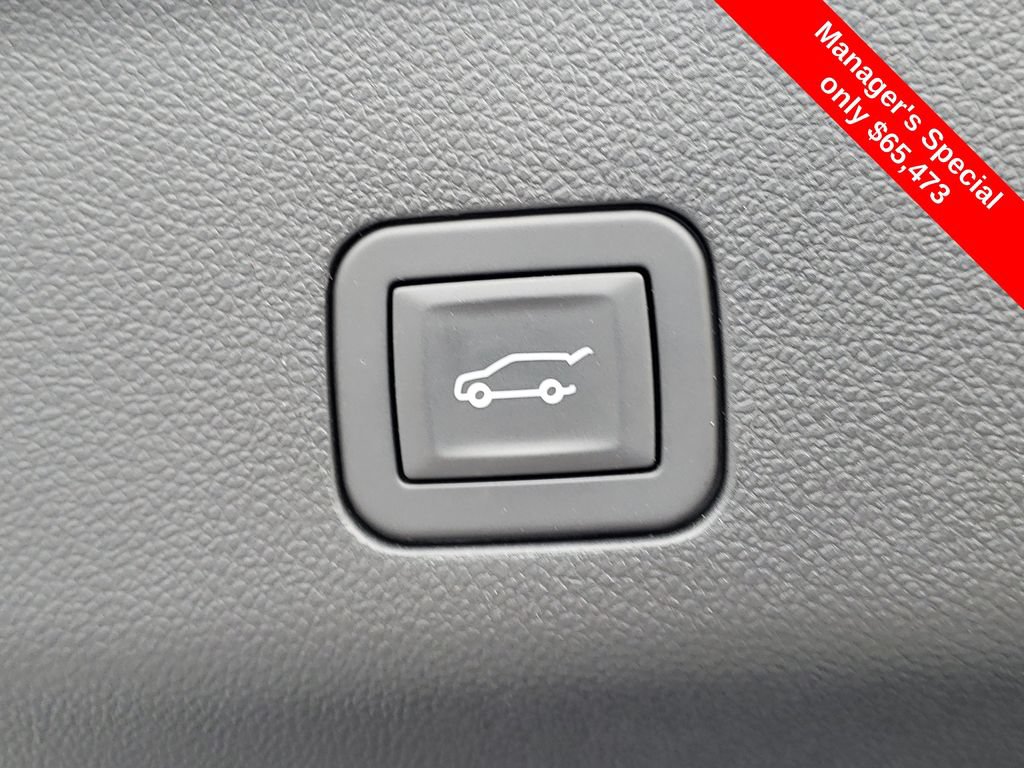 Used 2024 Chevrolet Tahoe RST w/ Luxury Package AWD/4WD image 7