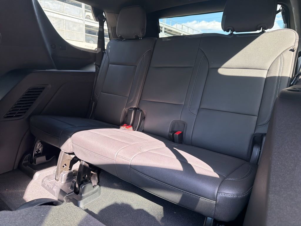 Used 2023 Chevrolet Tahoe LT w/ Luxury Package image 25