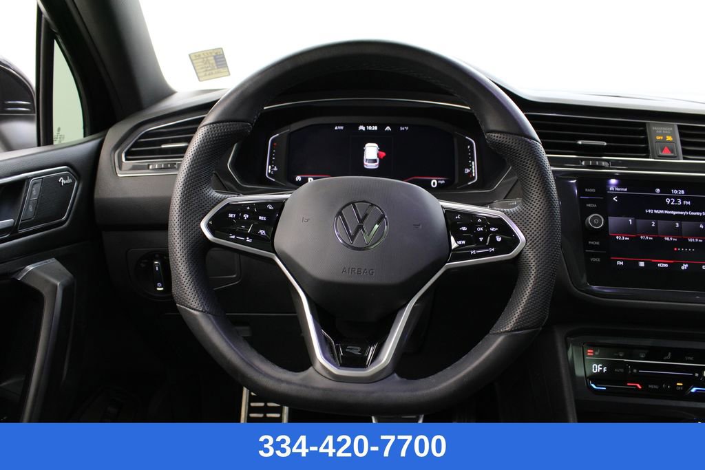 Certified 2022 Volkswagen Tiguan SEL R-Line image 22
