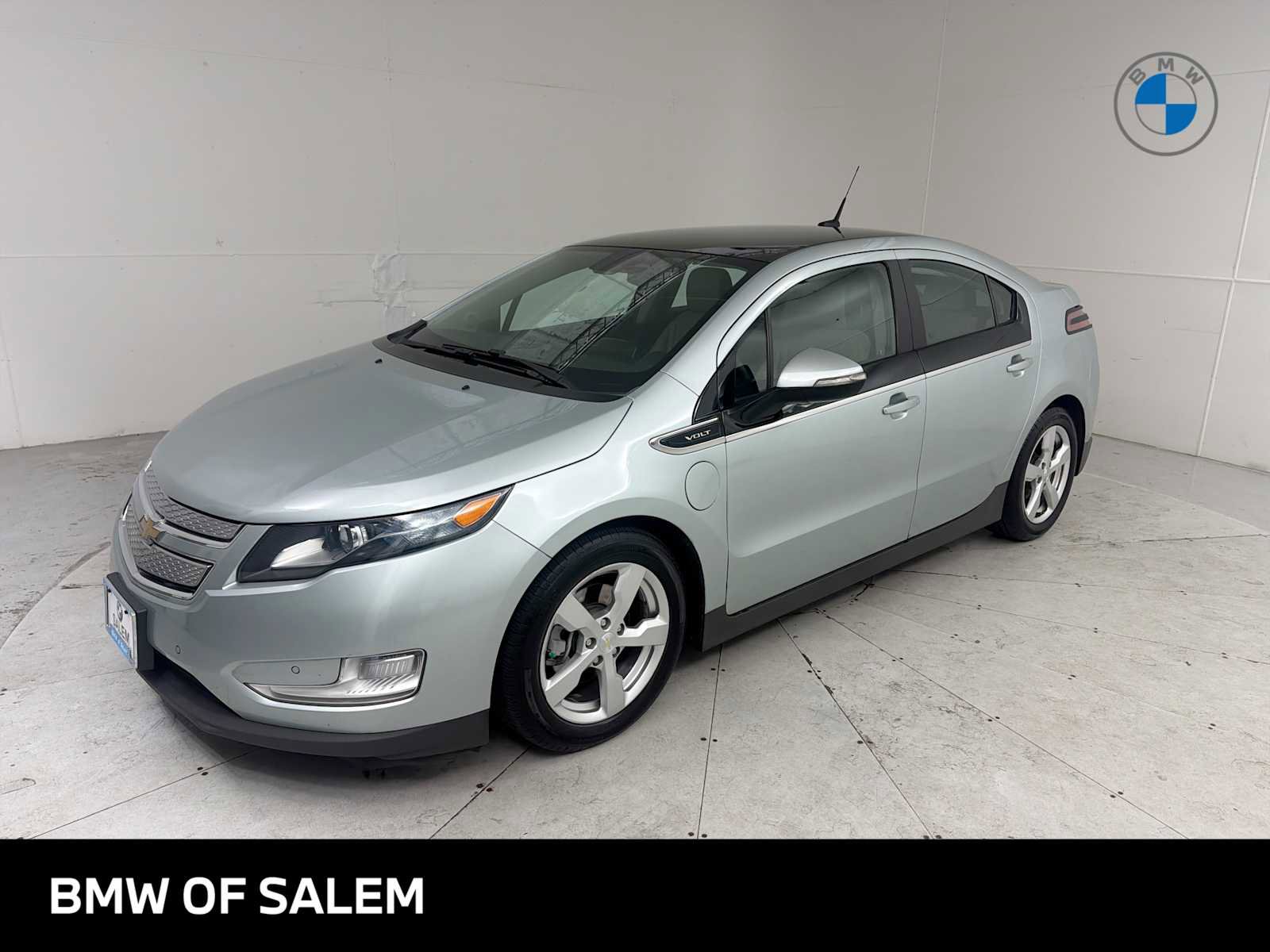 Used 2012 Chevrolet Volt Premium w/ Premium Trim Package FWD image 1