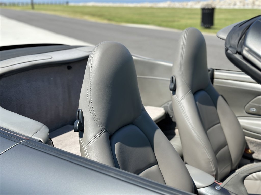 Used 2004 Porsche 911 Turbo image 17