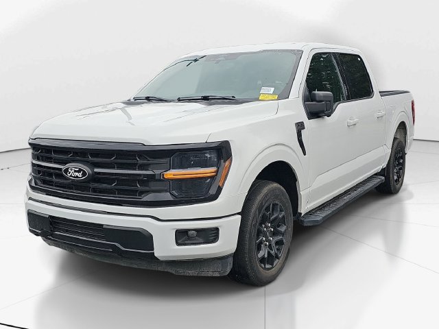 Used 2024 Ford F150 XLT w/ XLT Black Appearance Package RWD image 9
