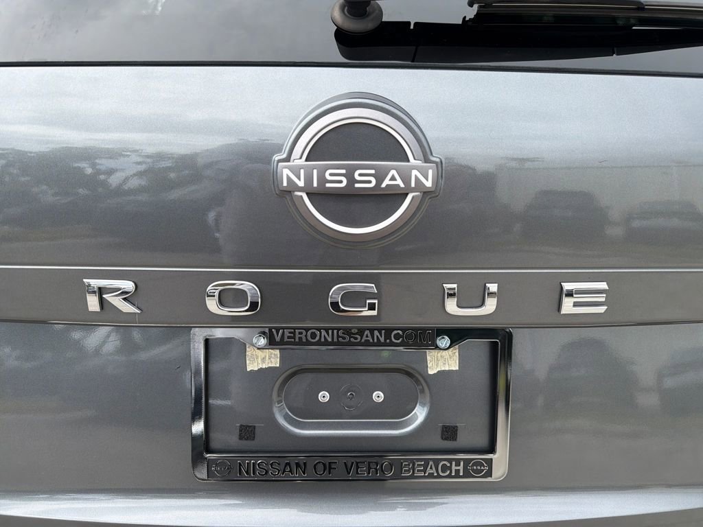 Certified 2023 Nissan Rogue SL image 10