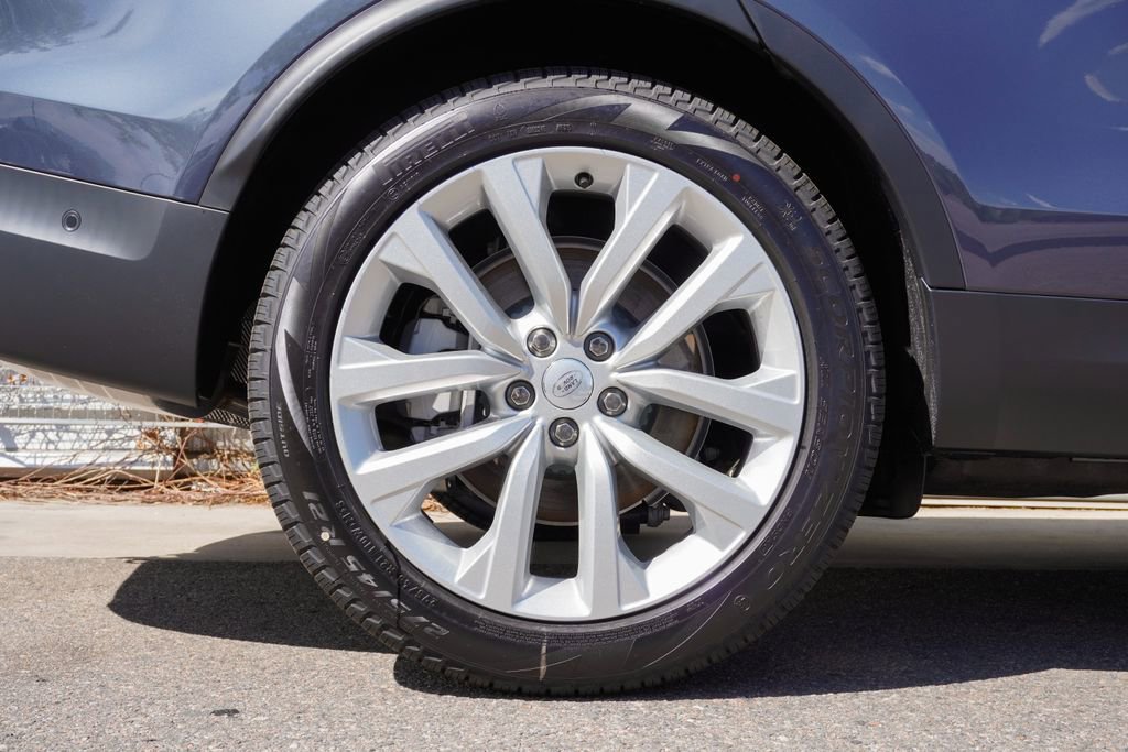 New 2026 Land Rover Discovery S AWD/4WD image 33
