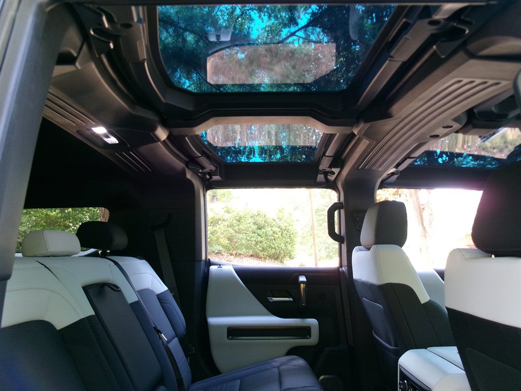 Used 2024 GMC Hummer EV 2X AWD/4WD image 30