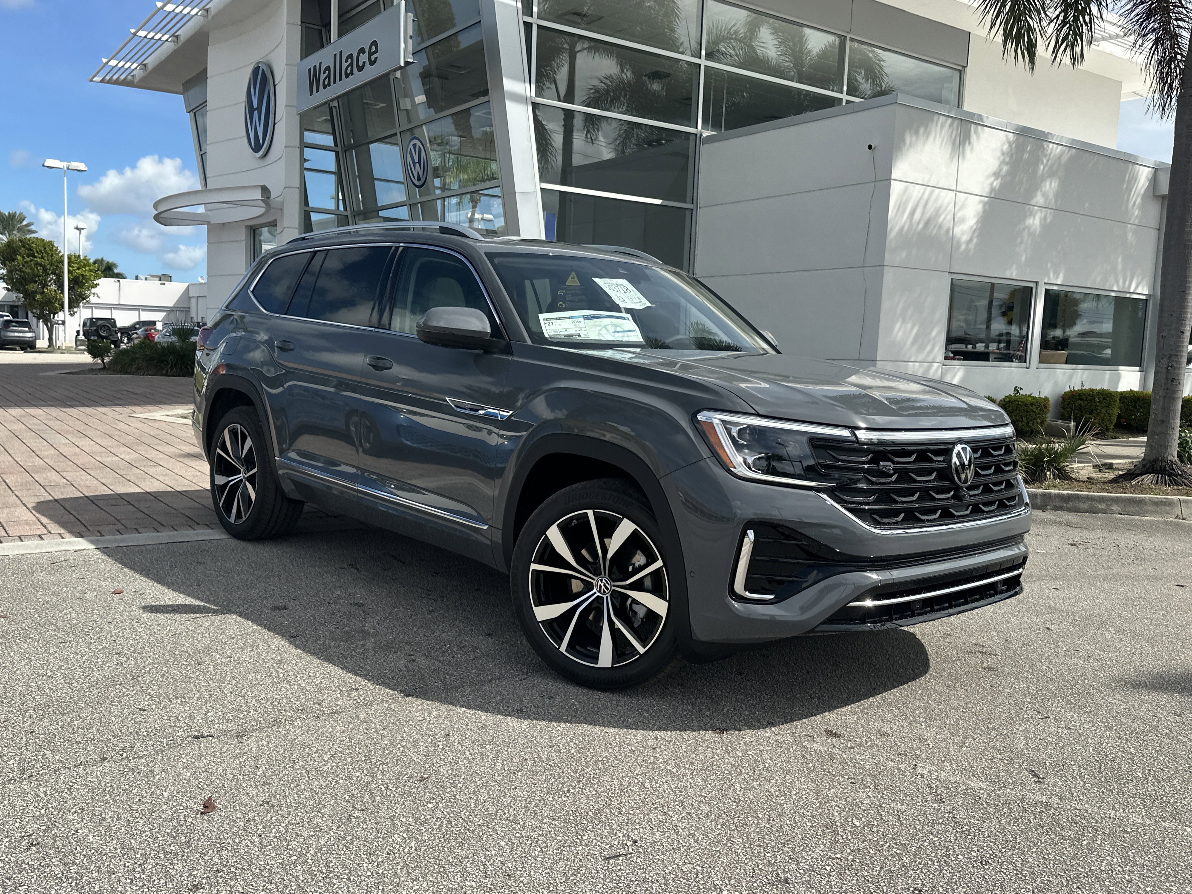 New 2026 Volkswagen Atlas SEL Premium R-Line image 1