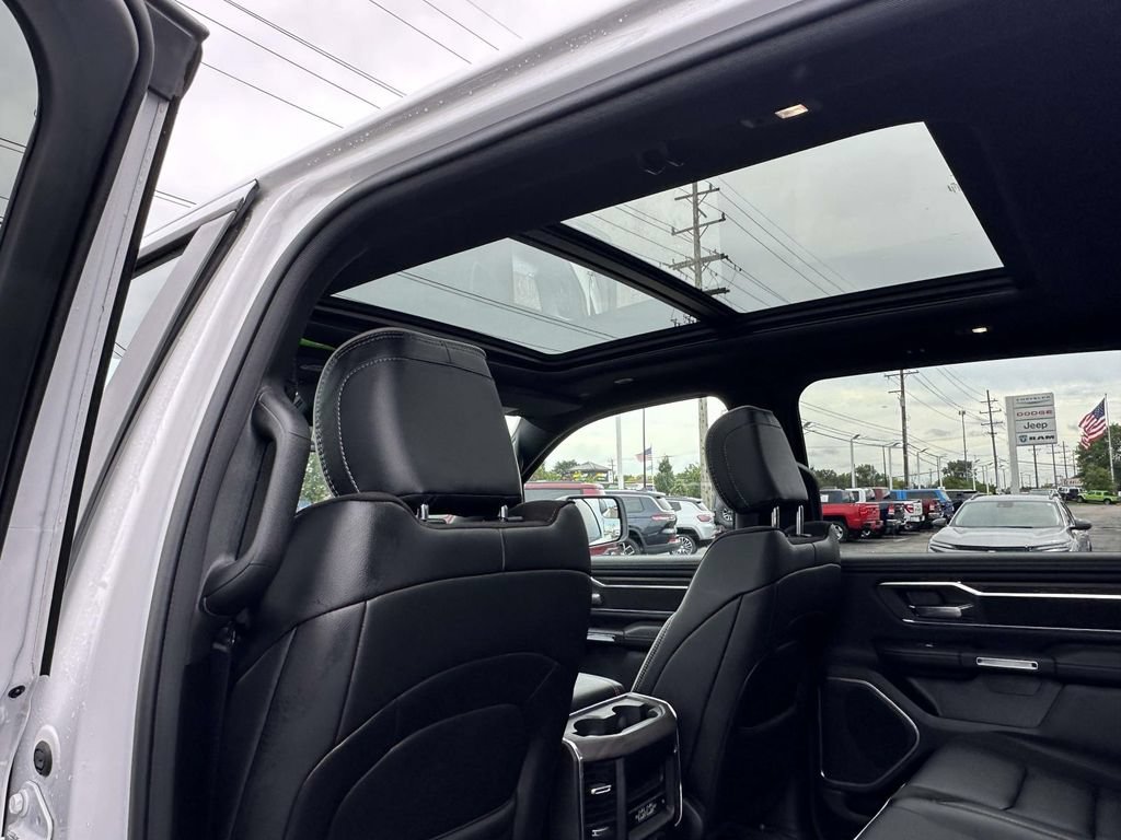 Used 2025 RAM 1500 Laramie w/ Sport Appearance Package AWD/4WD image 16