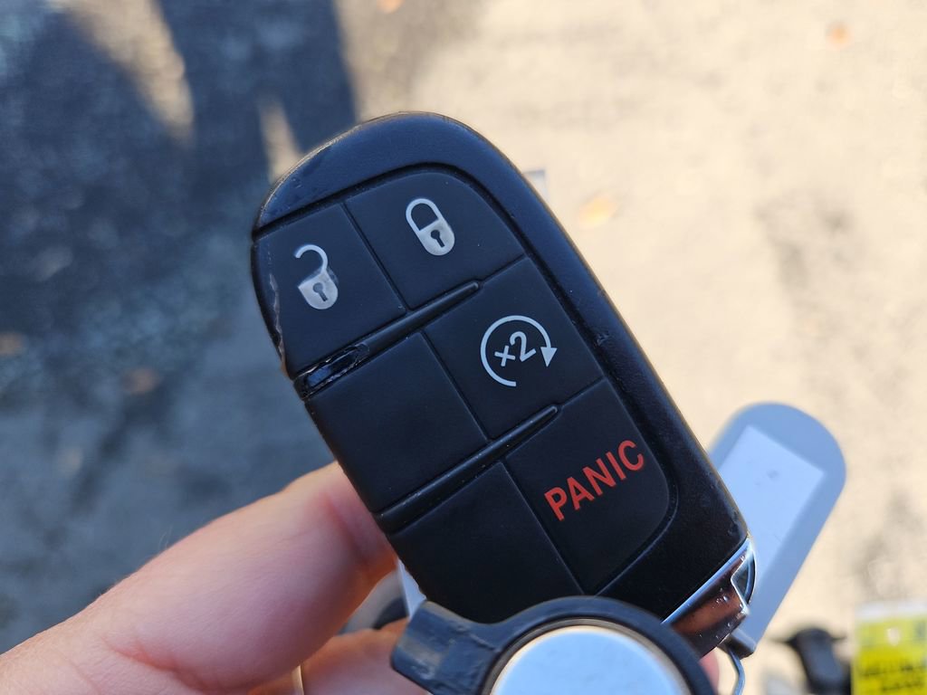 Used 2024 Jeep Compass Limited image 35