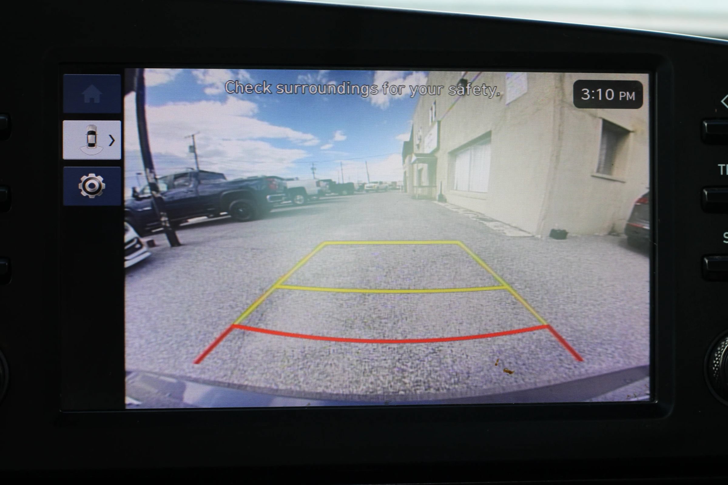 Used 2025 Hyundai Elantra Sport FWD image 19