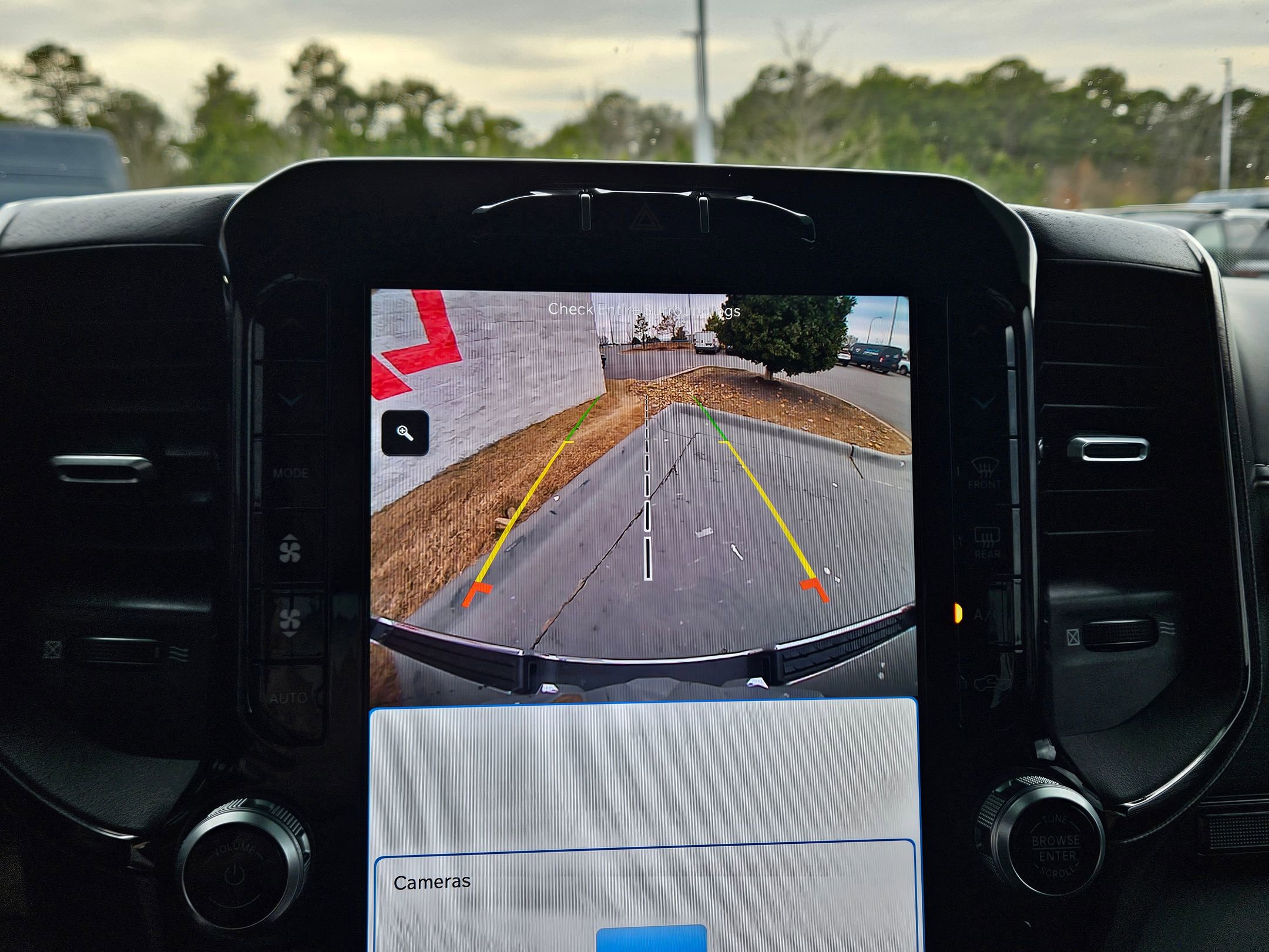 Used 2024 RAM 1500 Limited image 32