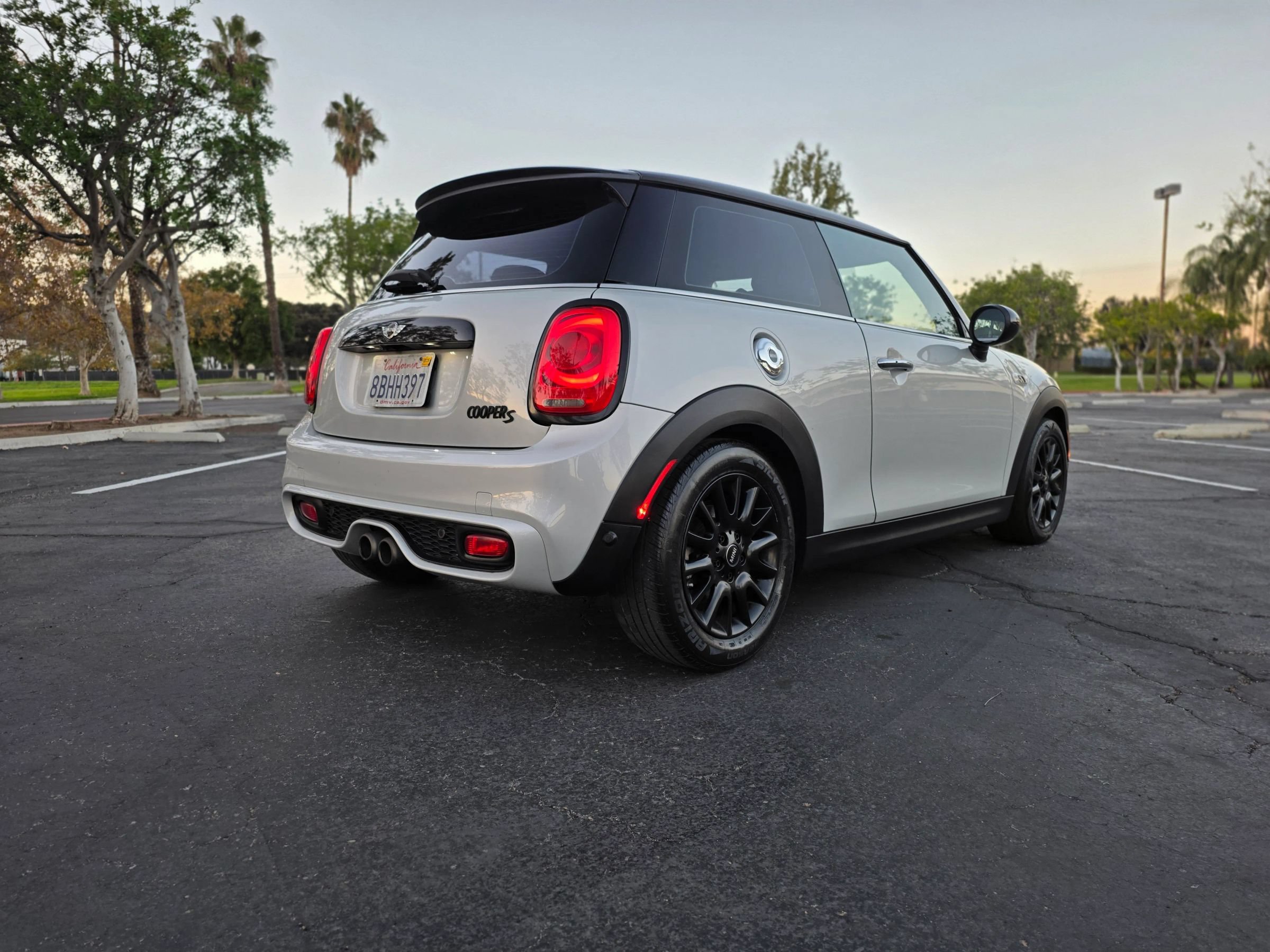 Used 2018 MINI Cooper S FWD image 5