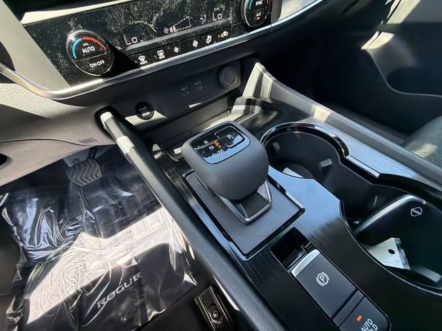 New 2026 Nissan Rogue SV AWD/4WD image 18