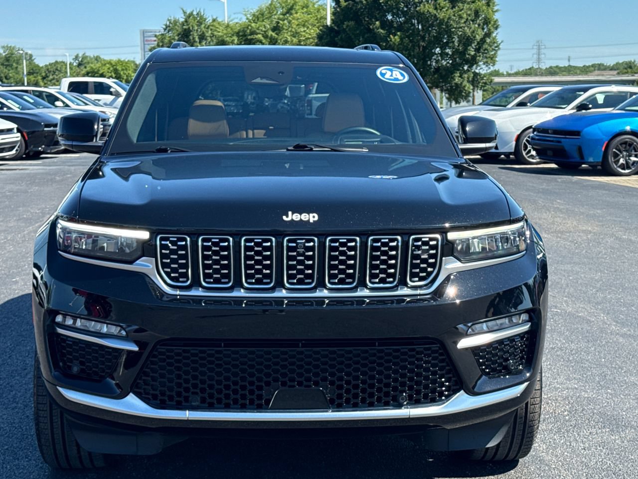 Used 2024 Jeep Grand Cherokee Summit w/ Adv Protech Group IV AWD/4WD image 8