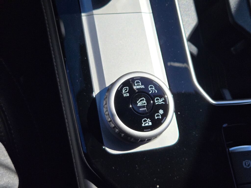 New 2026 Mitsubishi Outlander LE AWD/4WD image 22