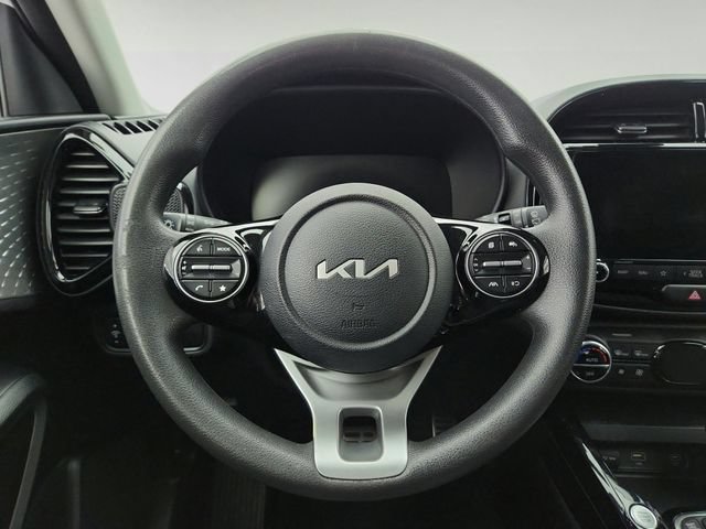 Used 2023 Kia Soul S FWD image 12