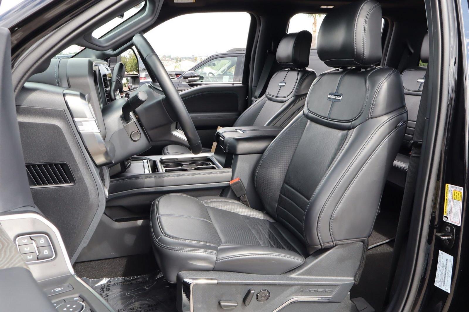 Used 2025 Ford F350 Platinum AWD/4WD image 22