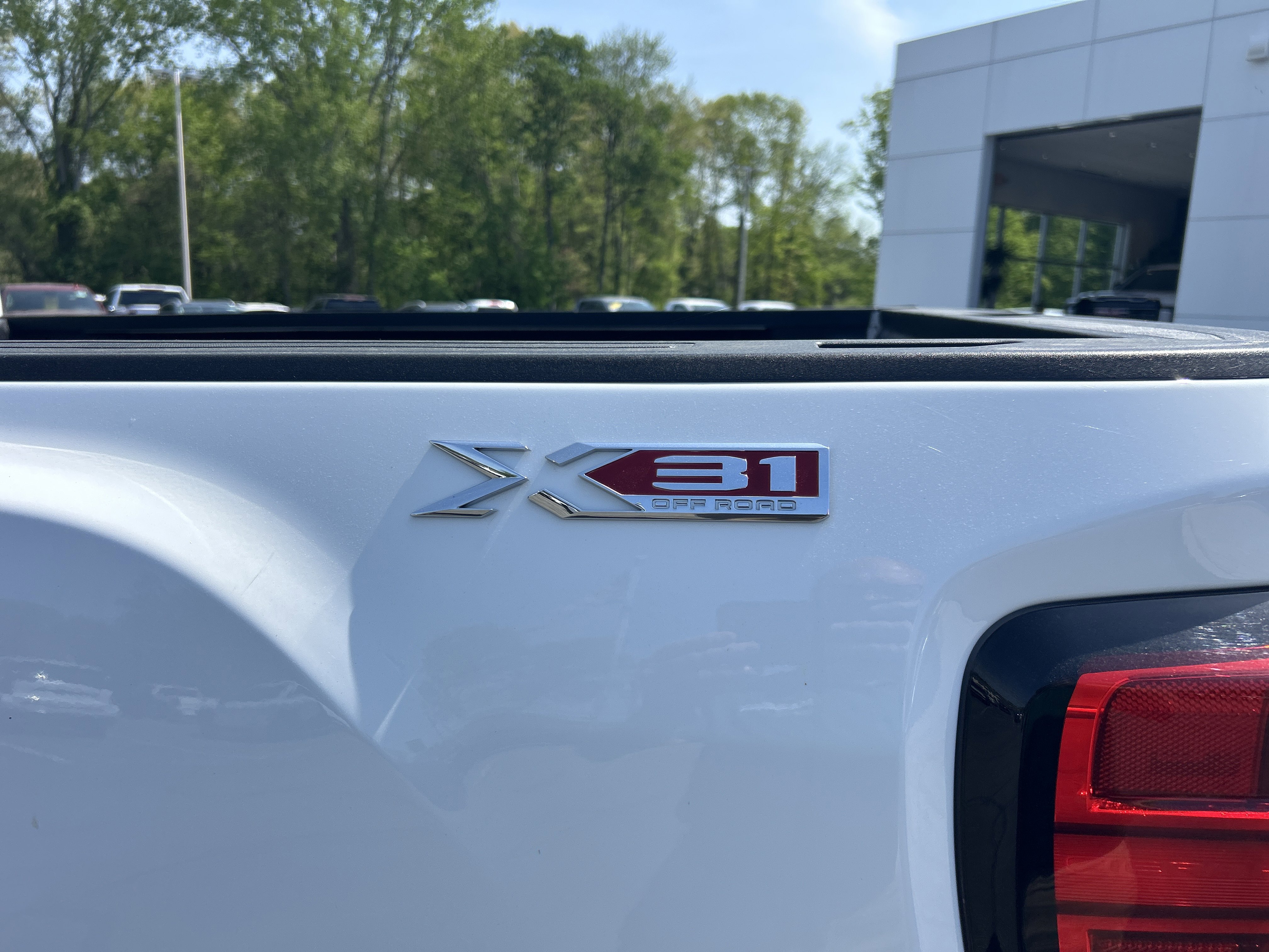 Used 2024 GMC Sierra 2500 Pro AWD/4WD image 7