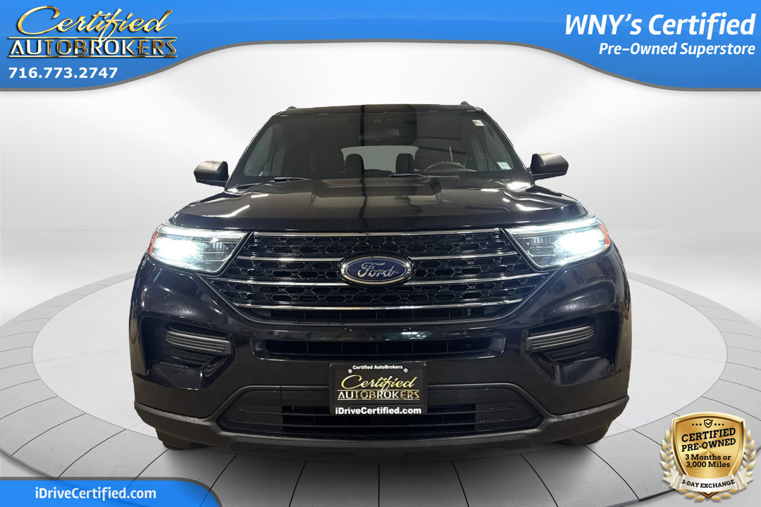 Used 2020 Ford Explorer XLT w/ Comfort Package AWD/4WD image 2