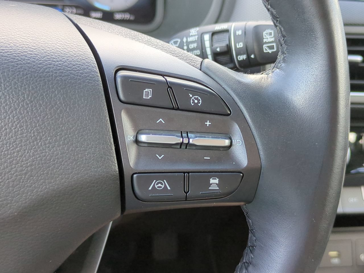 Used 2022 Hyundai Kona Limited FWD image 27