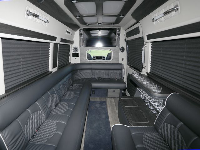 Used 2023 Mercedes-Benz Sprinter 3500 image 34