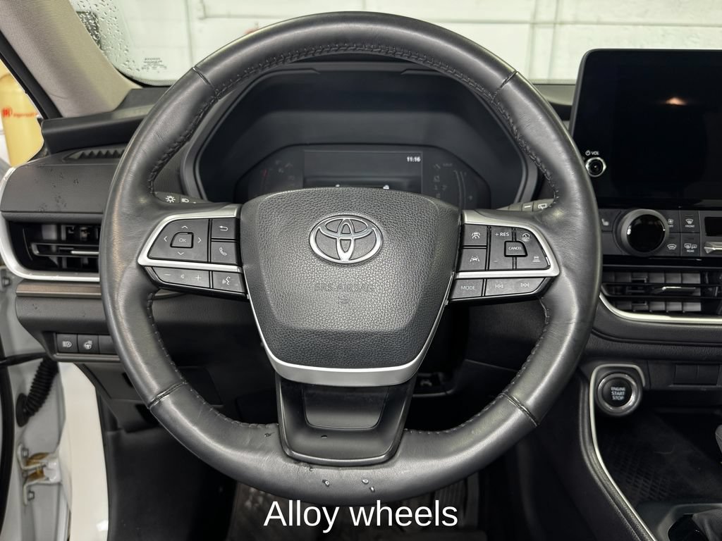 Used 2024 Toyota Grand Highlander AWD image 15