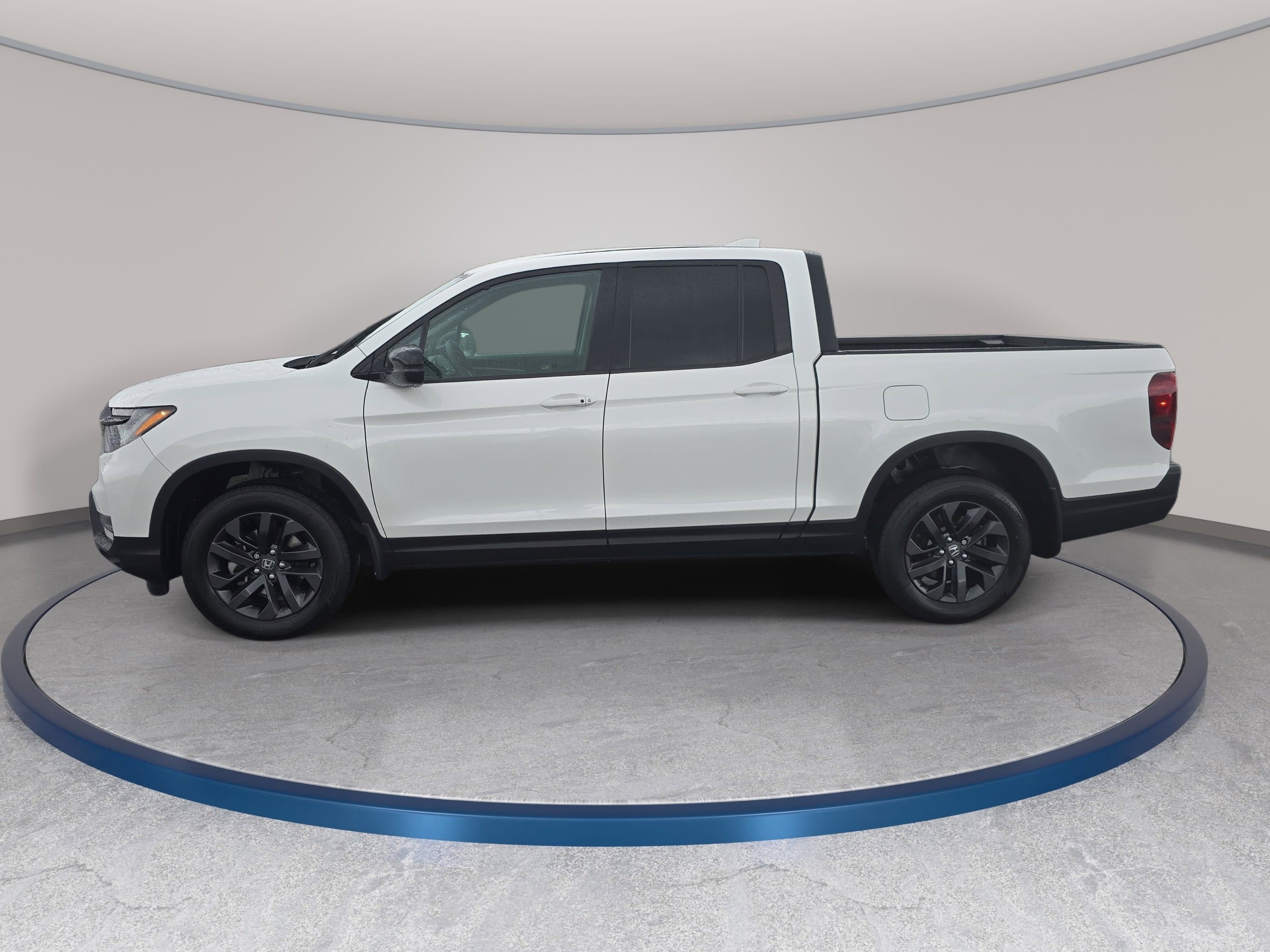 Used 2024 Honda Ridgeline Sport image 8