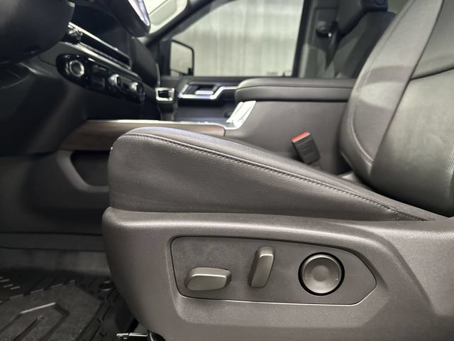 Used 2024 GMC Sierra 1500 SLT w/ SLT Premium Package AWD/4WD image 16