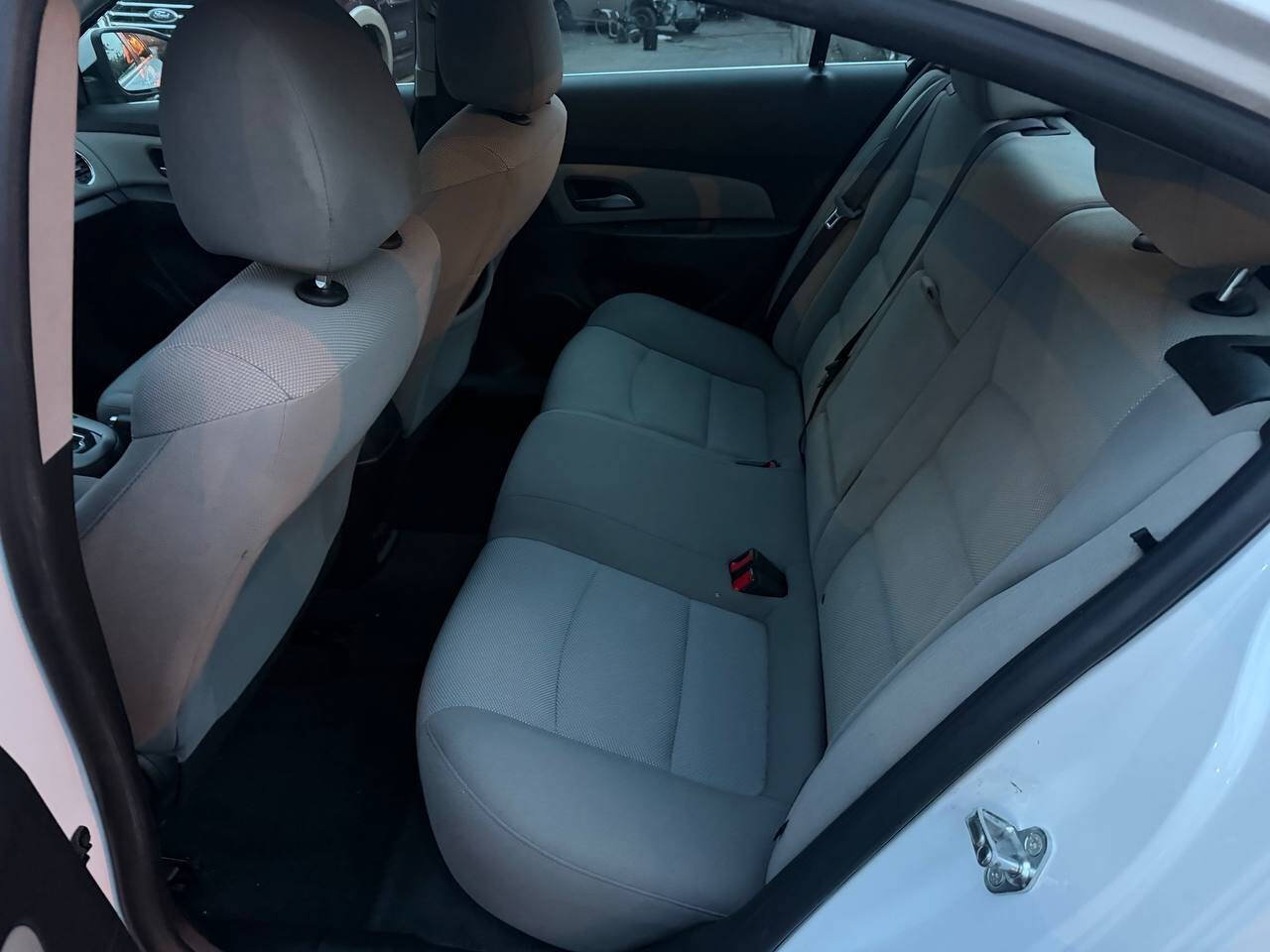 Used 2015 Chevrolet Cruze LT FWD image 13