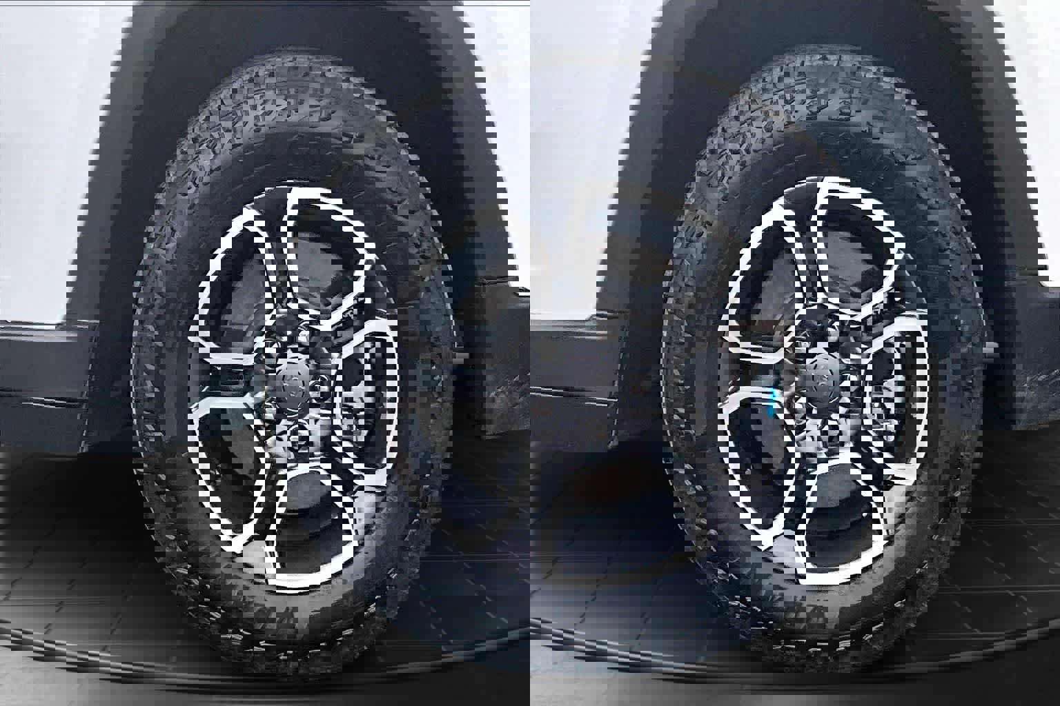 Used 2023 Jeep Grand Cherokee Trailhawk image 36