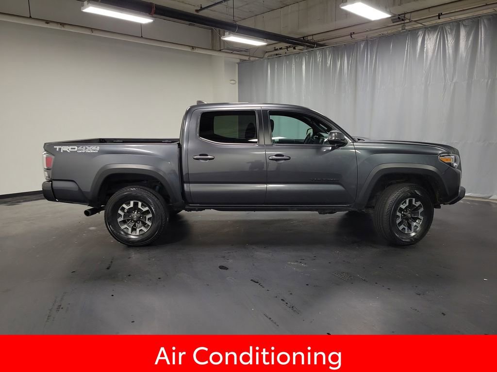 Used 2023 Toyota Tacoma TRD Off-Road w/ Technology Package AWD/4WD image 9