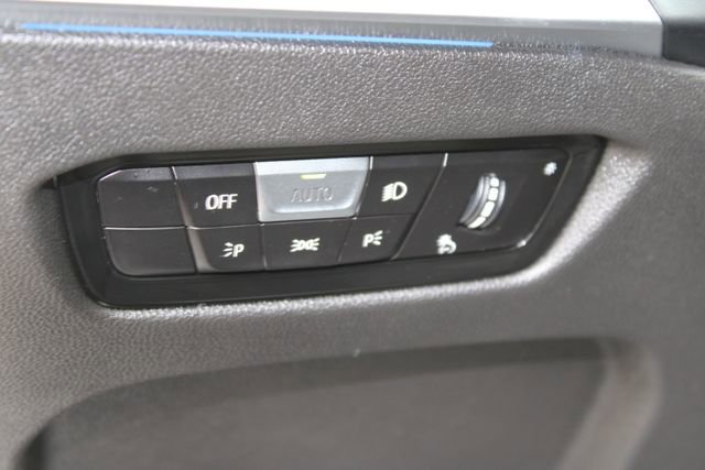 Used 2023 BMW 330i Sedan w/ Convenience Package image 11