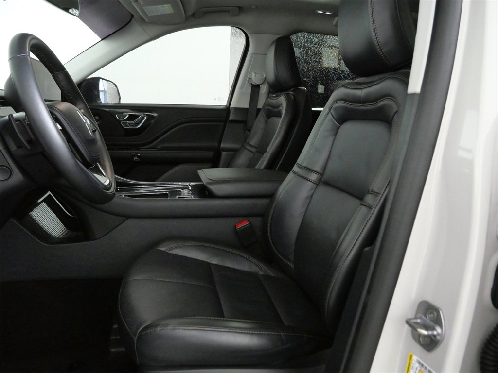 Certified 2025 Lincoln Aviator Reserve w/ Illumination Package image 17