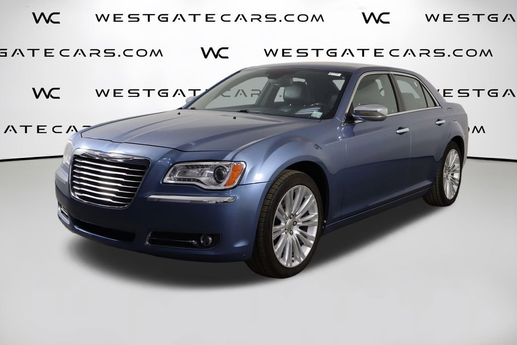Used 2011 Chrysler 300 C RWD image 1