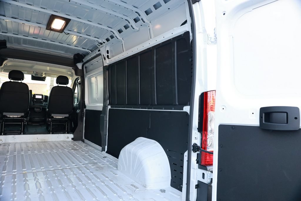 Used 2026 RAM ProMaster 2500 w/ Convenience Group FWD image 34