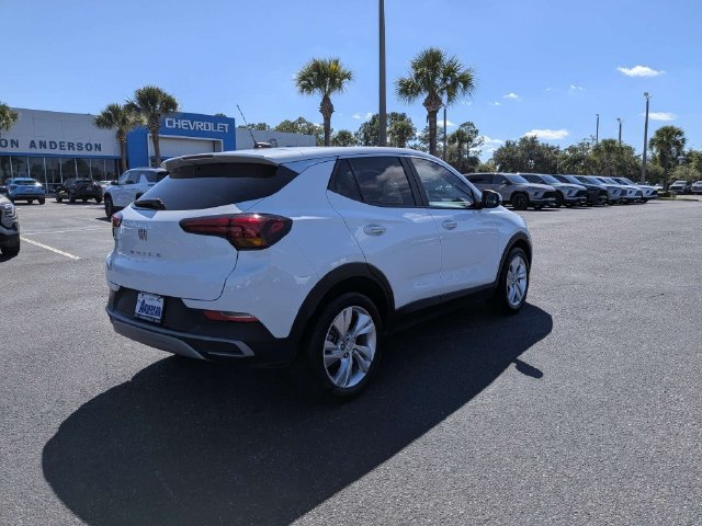 Used 2024 Buick Encore GX Preferred w/ Comfort Package FWD image 3
