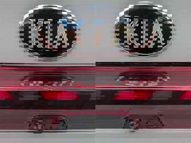 Used 2021 Kia K5 GT-Line image 12