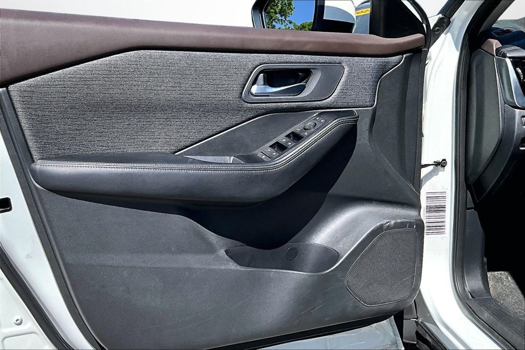 Used 2023 Nissan Rogue SV AWD/4WD image 20