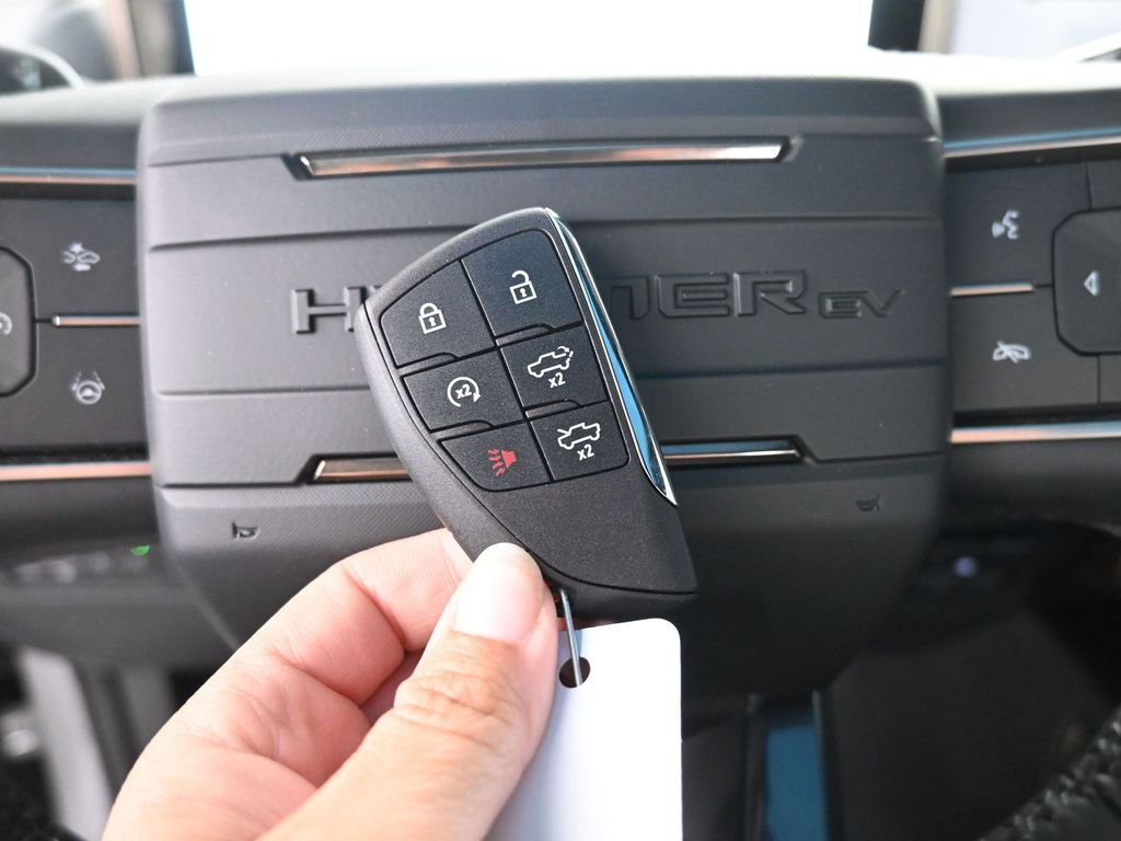 New 2025 GMC Hummer EV 2X image 38