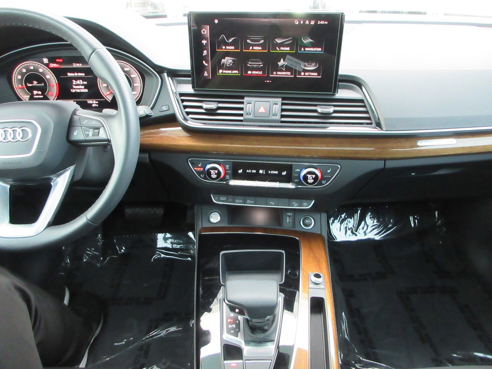 Used 2023 Audi Q5 2.0T Premium Plus w/ Premium Plus Package image 42