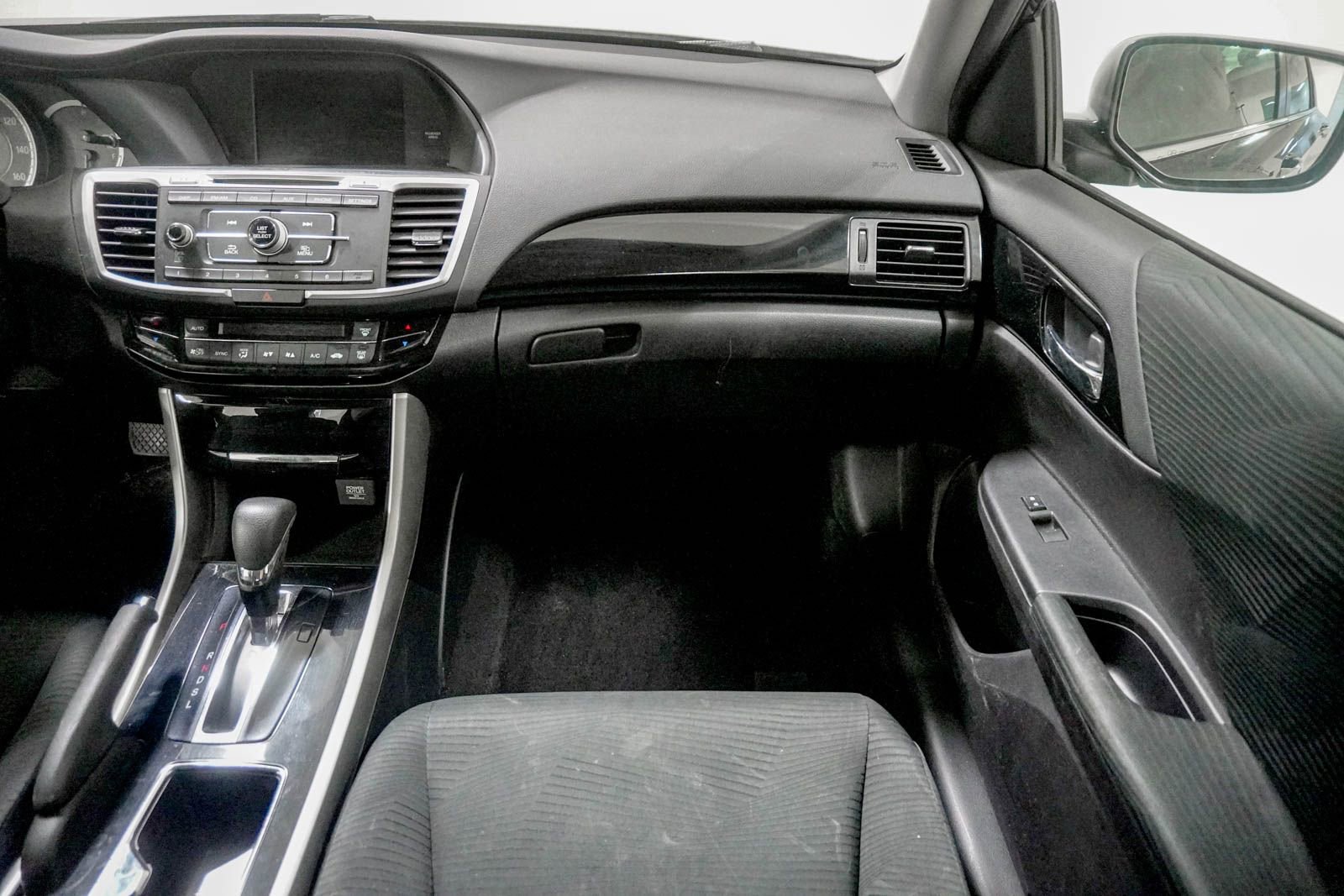 Used 2016 Honda Accord LX image 27