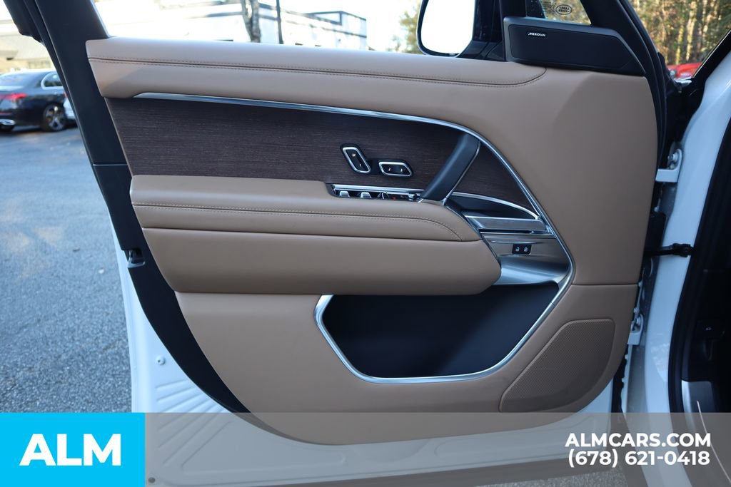 Used 2024 Land Rover Range Rover SE image 15