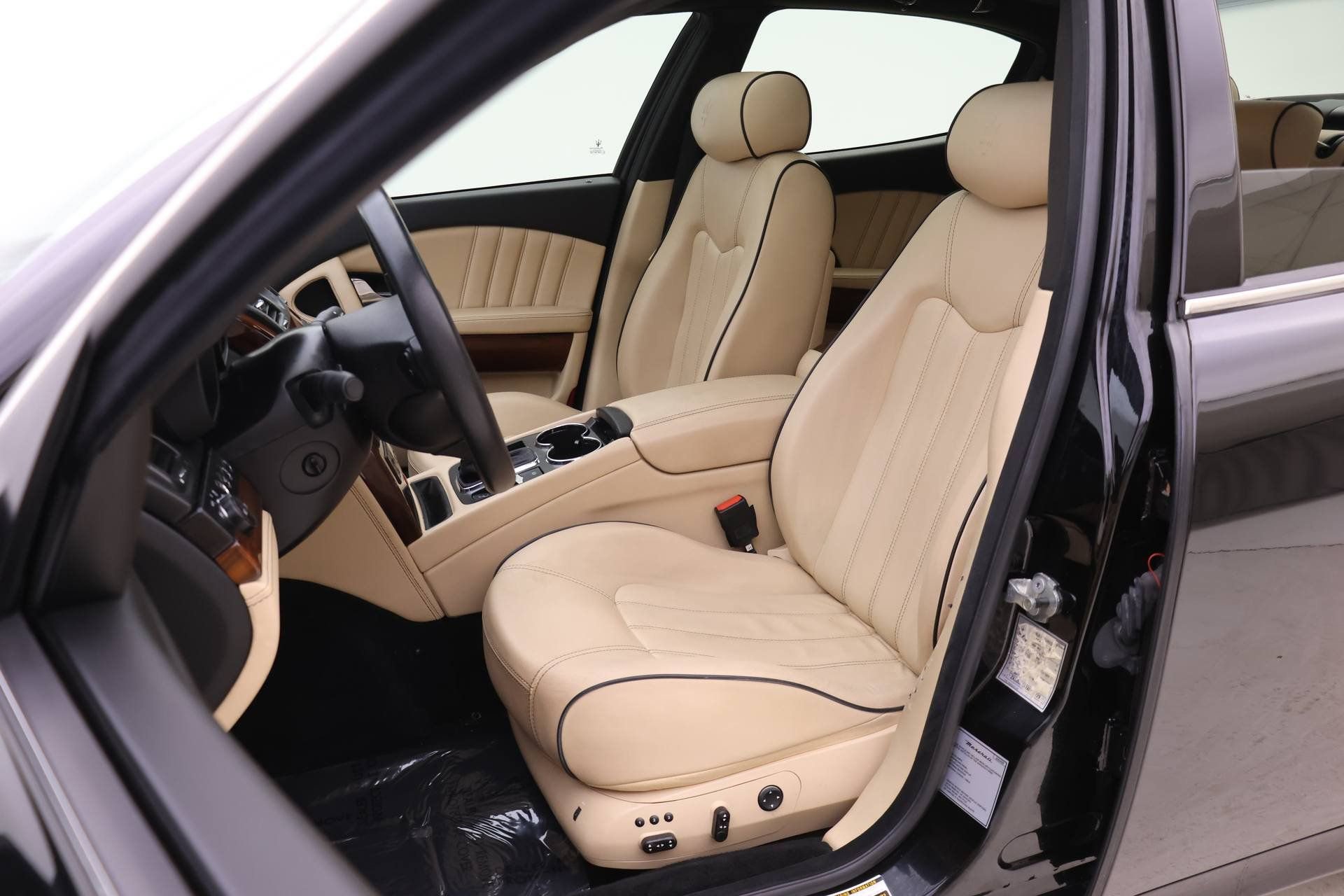 Used 2010 Maserati Quattroporte RWD image 7