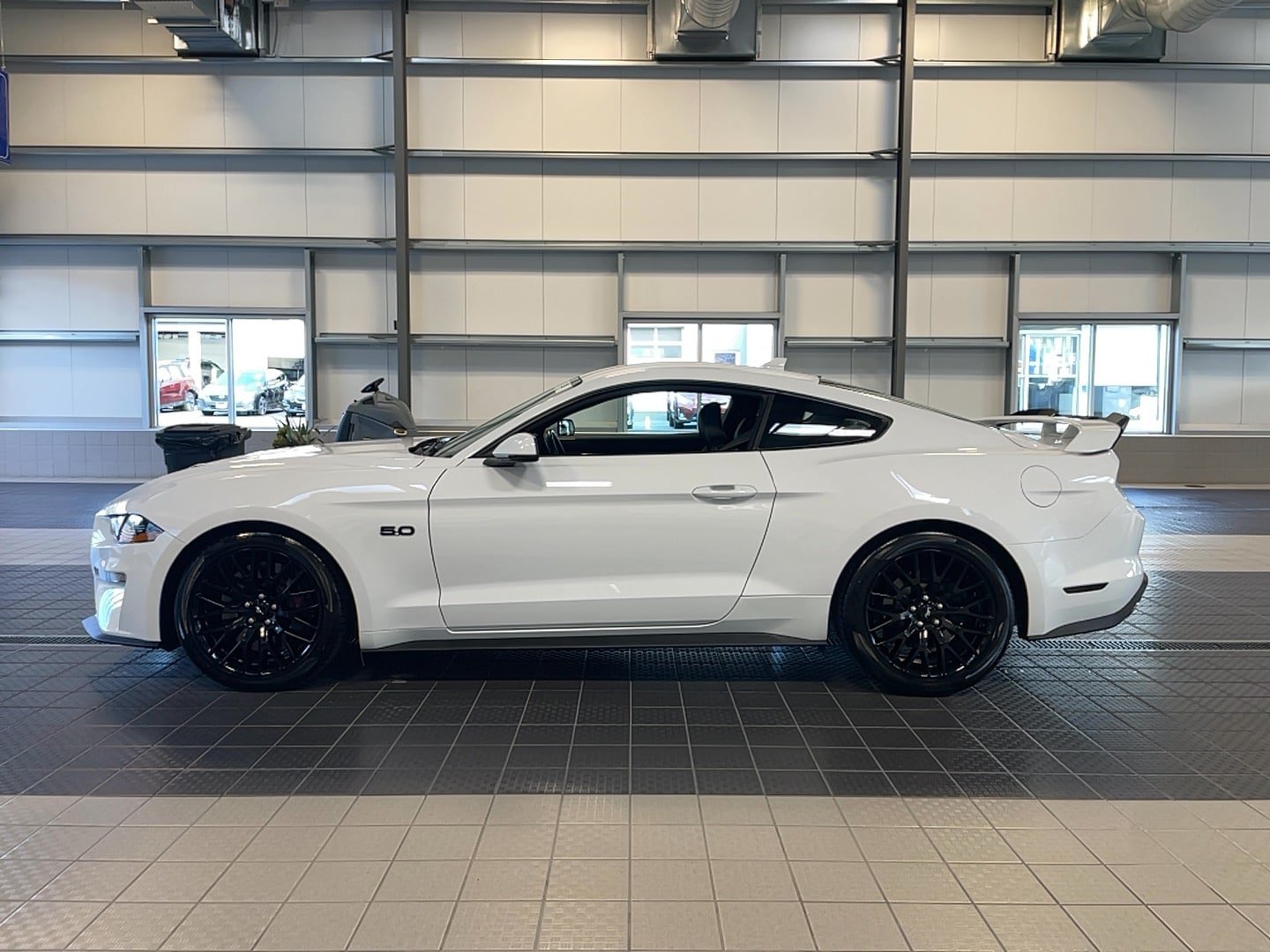 Used 2022 Ford Mustang GT Premium w/ GT Performance Package RWD image 4